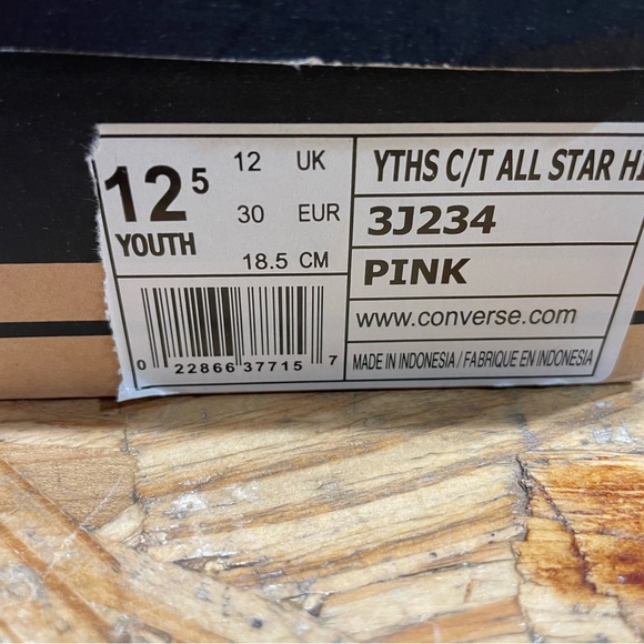Brand new in box kids pink canvas Converse hi. Assorted sizes available. - Picture 5 of 5